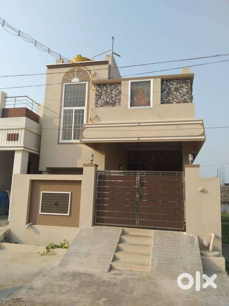 Ready to Move Villa Plot for Sale in Redhills