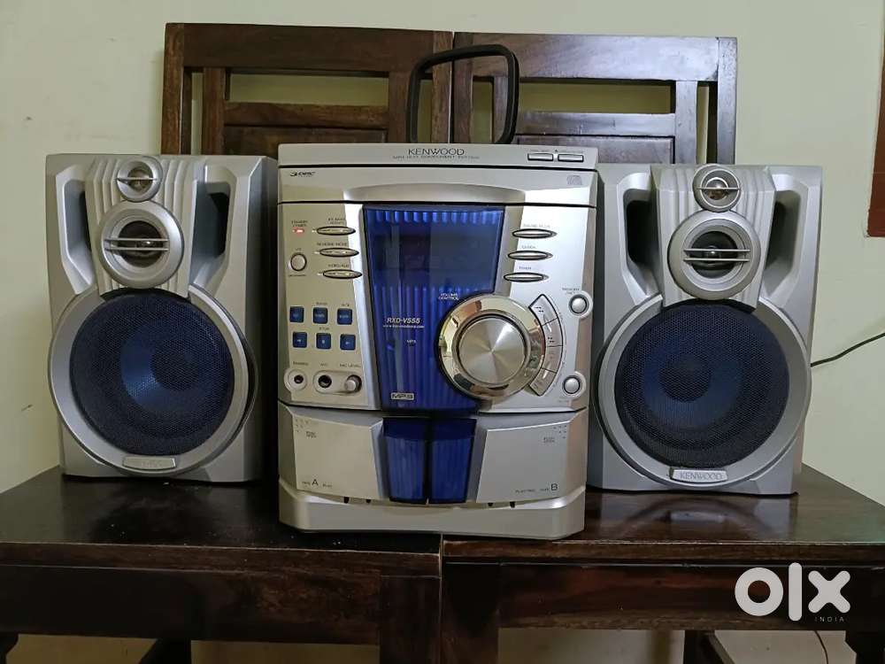 Kenwood MP3 player RXD555 with speakers