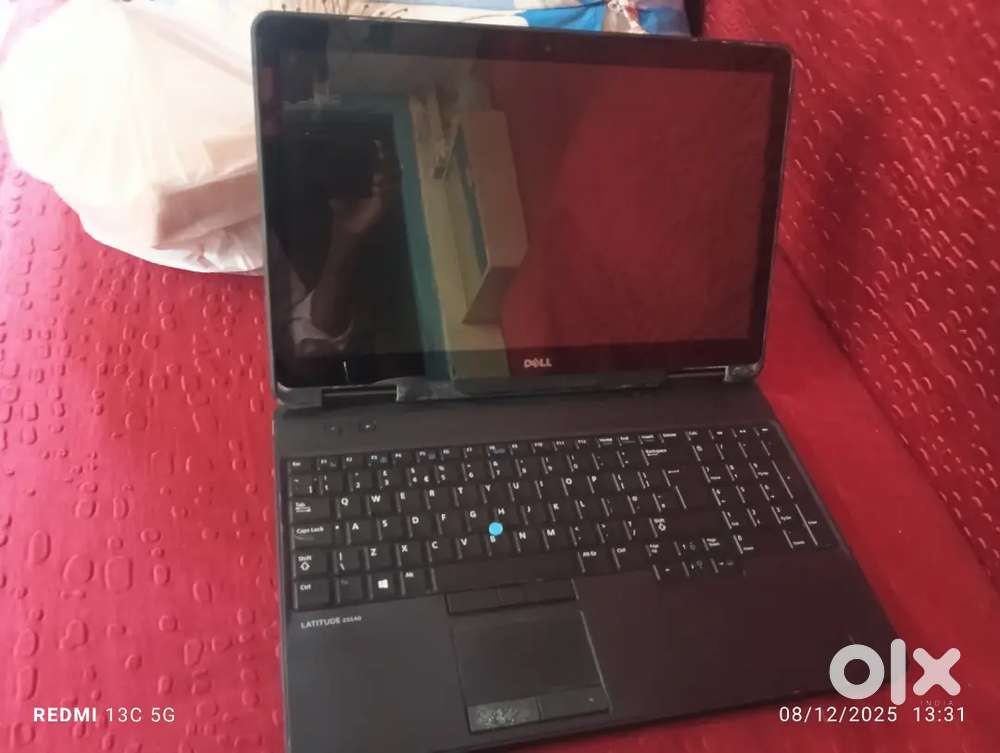 Laptop selling screen touch laptop