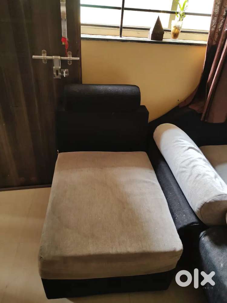 7 seater sofa for sell