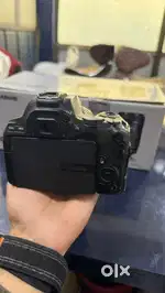200d mark 2 with 18-55 lens and box