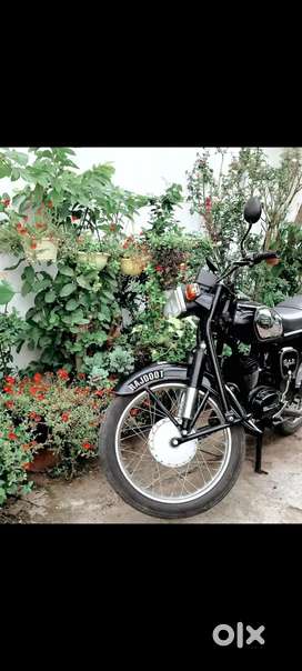Escorts Rajdoot 175