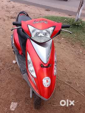 Tvs scooty streak