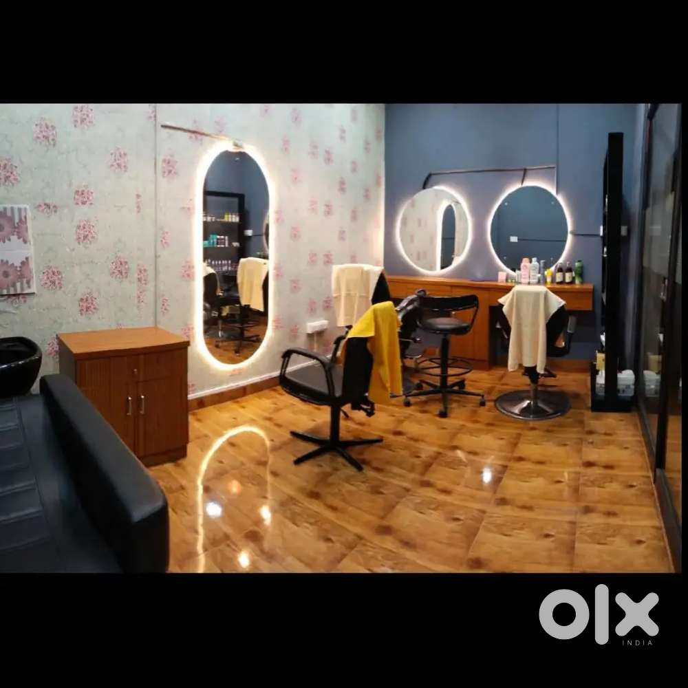 Suitable for beauty parlour, / boutique/ tailorring unit