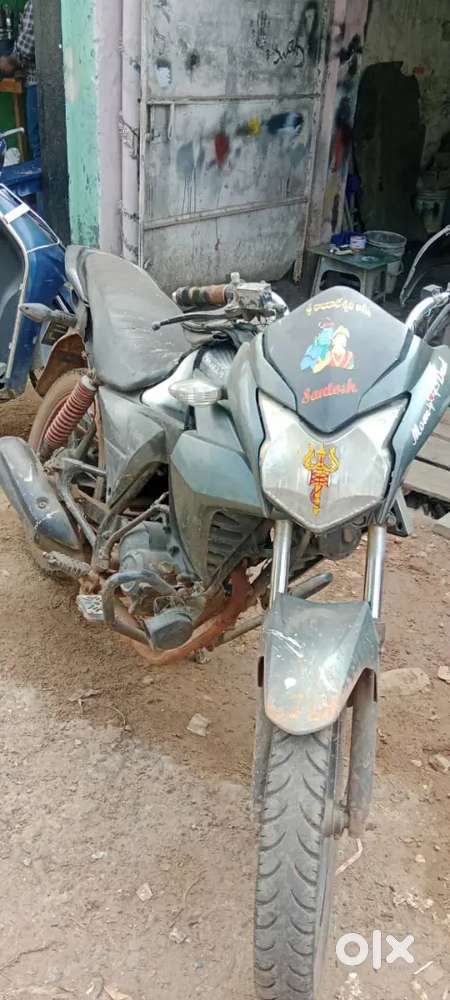 Good condition bike one touch self start