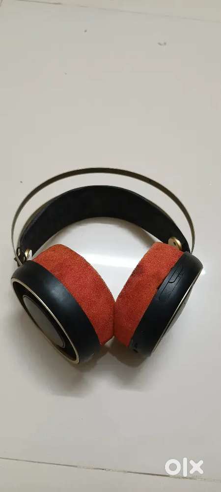 Boult Bluetooth Headphones