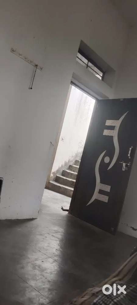 2 bhk room available only family