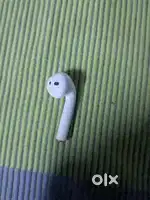 Apple Generation 2 airpods