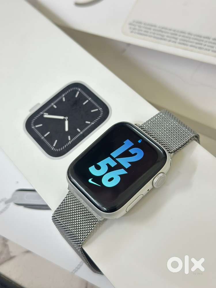 Apple watch series 5 immaculate condition
