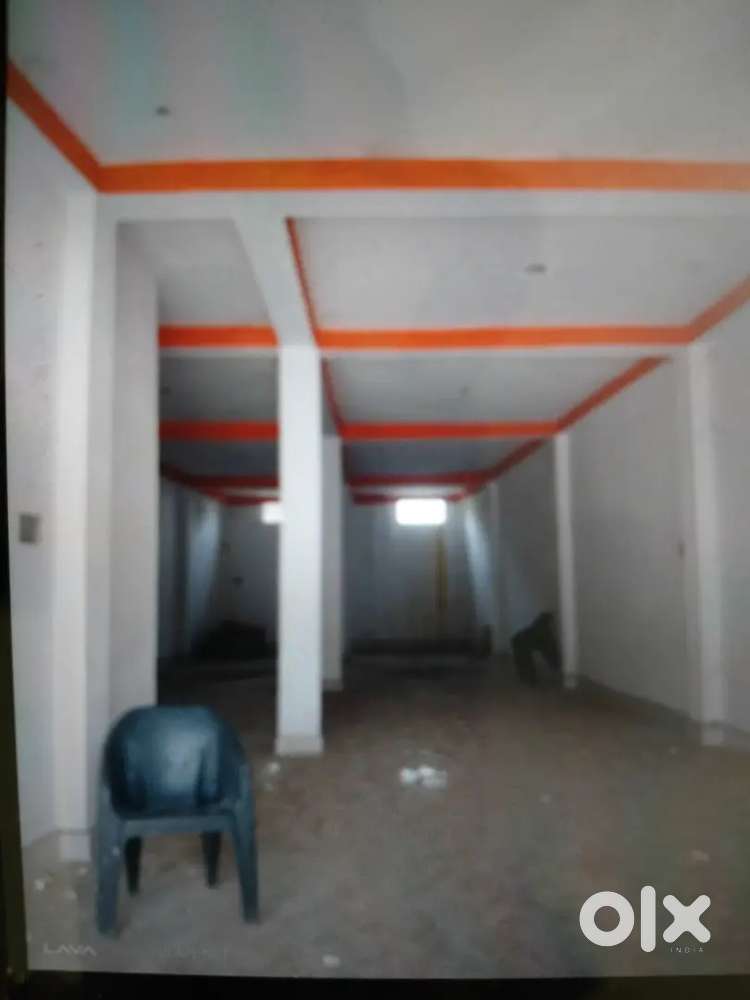 Main road PE all typ office ke liye uplabdh hai