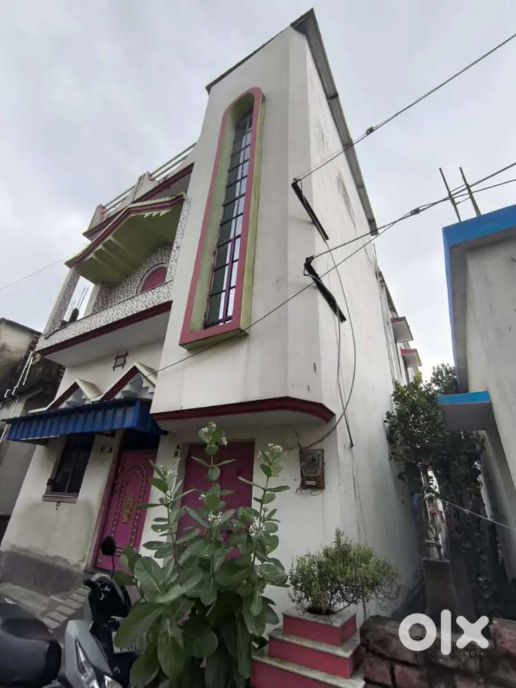 Prime Rental in Kalyani - 5-Min Walk to Station