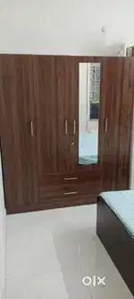 want to sell wooden wardrobe
