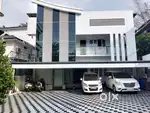MAINROAD FRONTAGE HOUSE with commercial plot