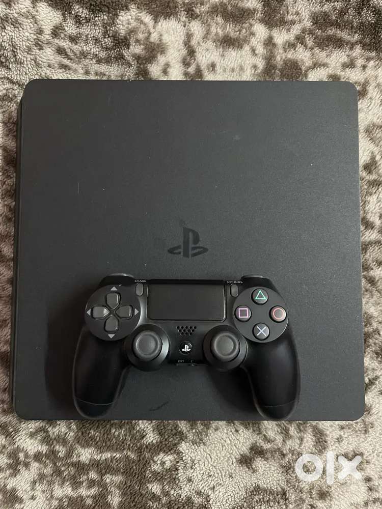 Playstation 4 Slim (1TB)