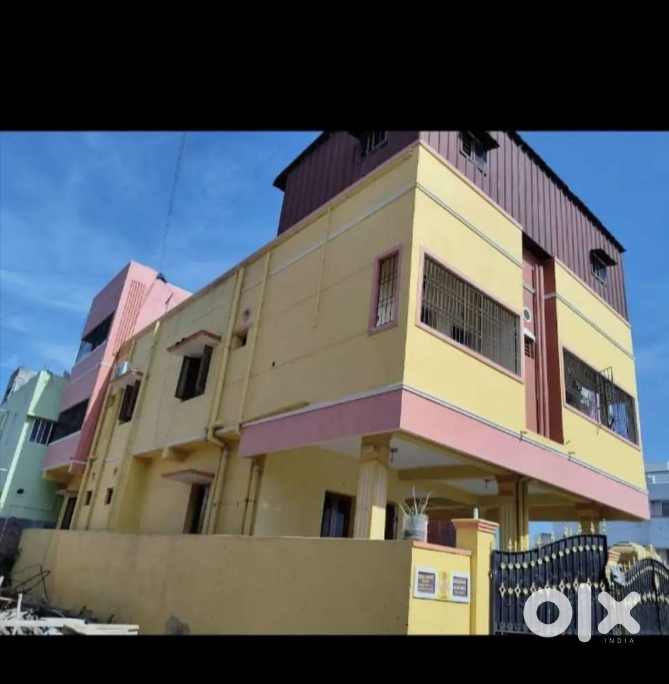 Sale or rent men's hostel ,Near BSR mall