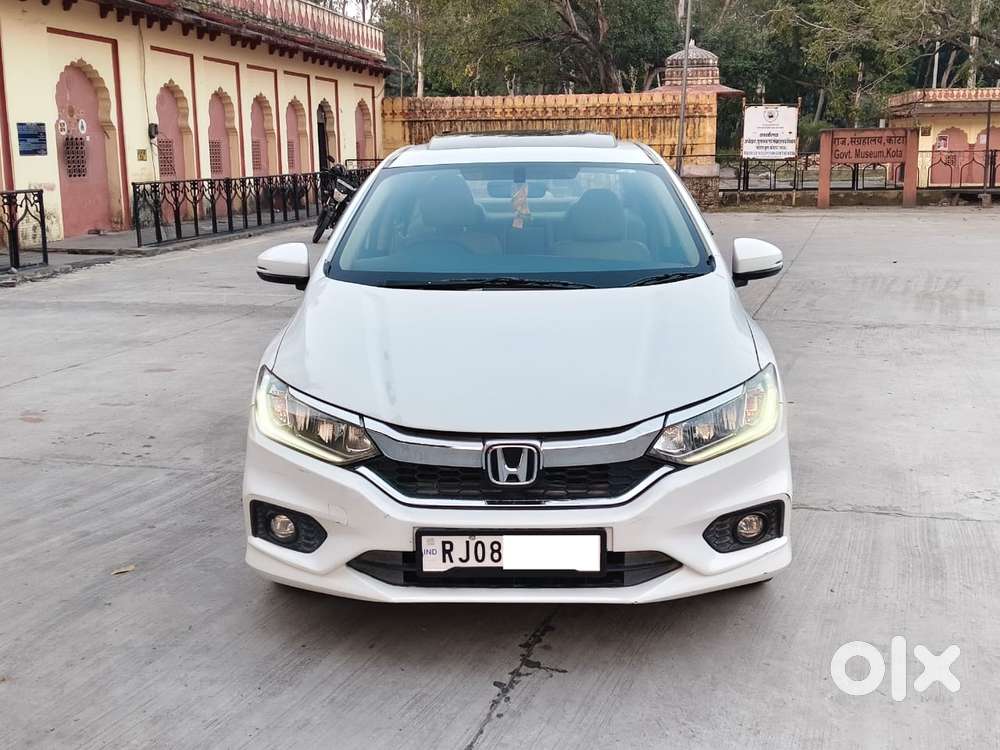 Honda City V MT Sunroof, 2017, Diesel