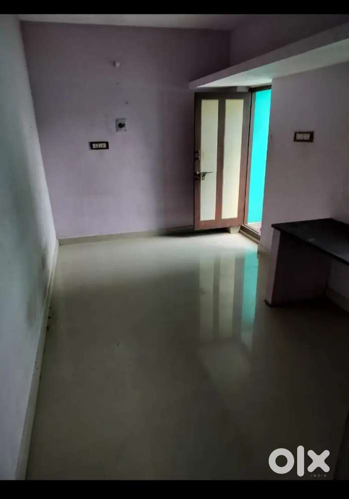 1bhk with attached bathroom for rent @ Arabindo school backside
