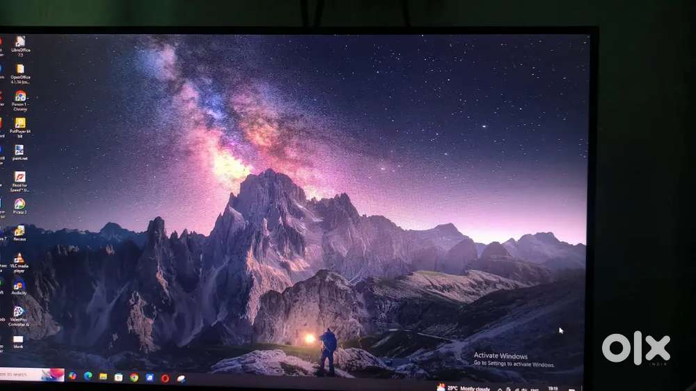 22 inch samsung S3 (LS22C310EAWXXL) IPS pannel monitor urgent sell