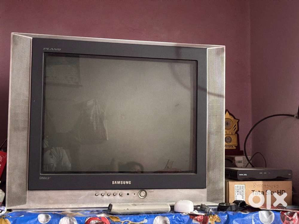 Samsung 27-inch CRT TV – Good Condition