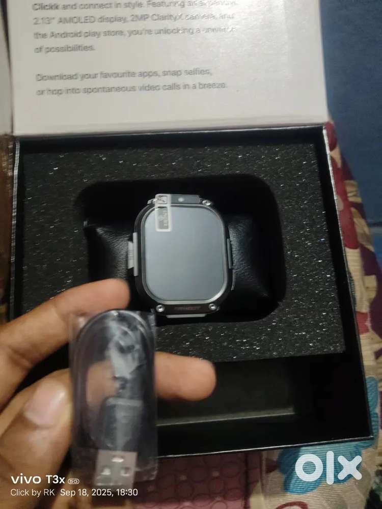 Firebolt click smartwatch