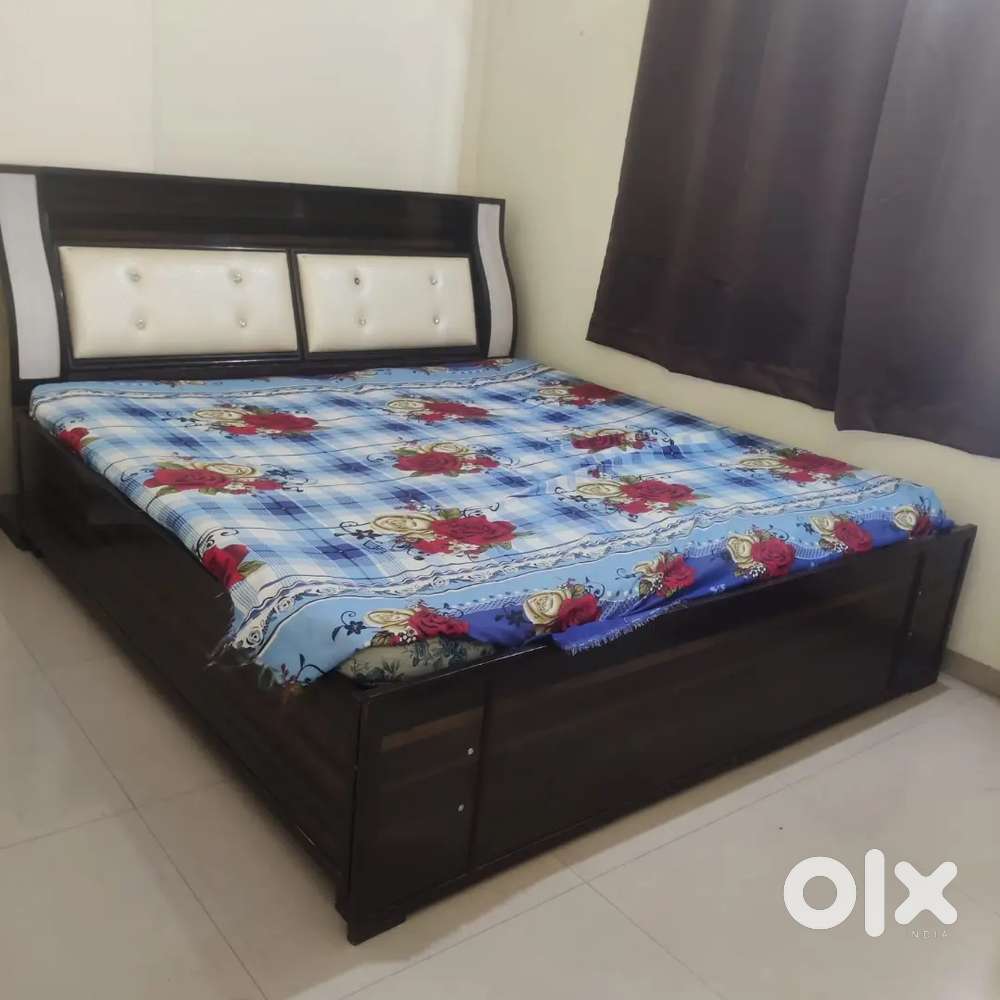Double bed with storage box