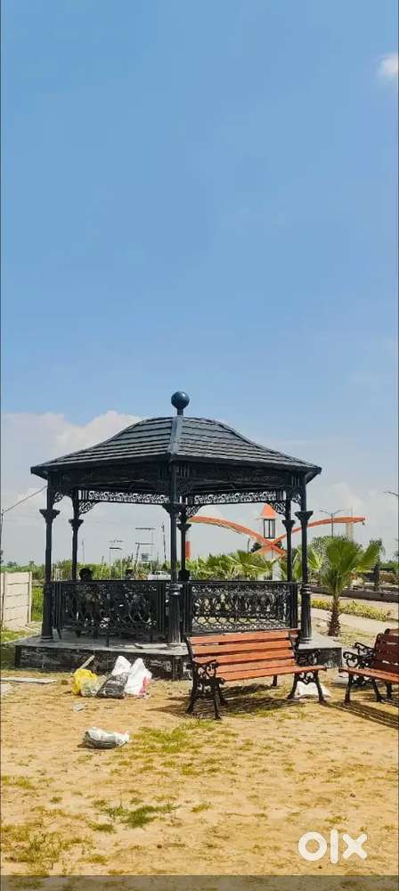 Plots for sale on highway