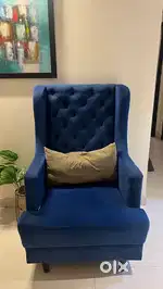 Elegant & Comfy Wing Chair for Sale – Great Condition!