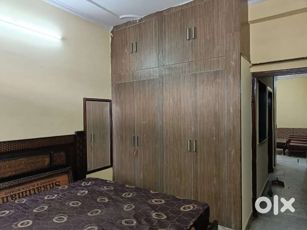 Independent 3BHK Full furnished flat For family and bachelors