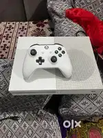 Xbox one s 1 TB mint condition . For 4k 120fps gaming