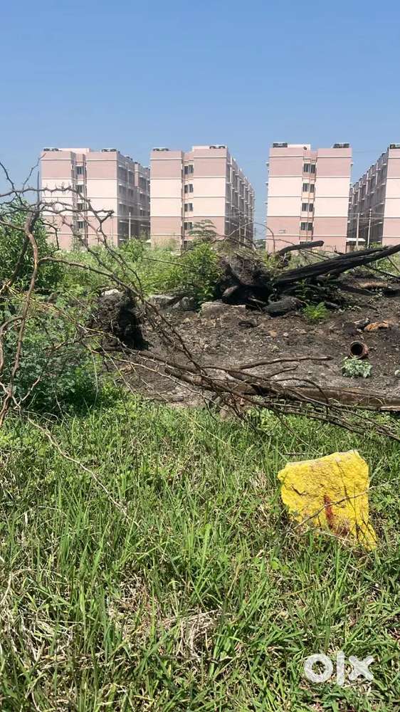 Urgent sale, corner plot, prime location, direct owner.