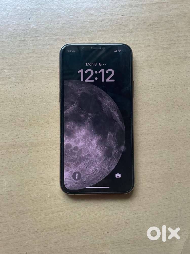 iPhone 11 pro-available on urgent basis