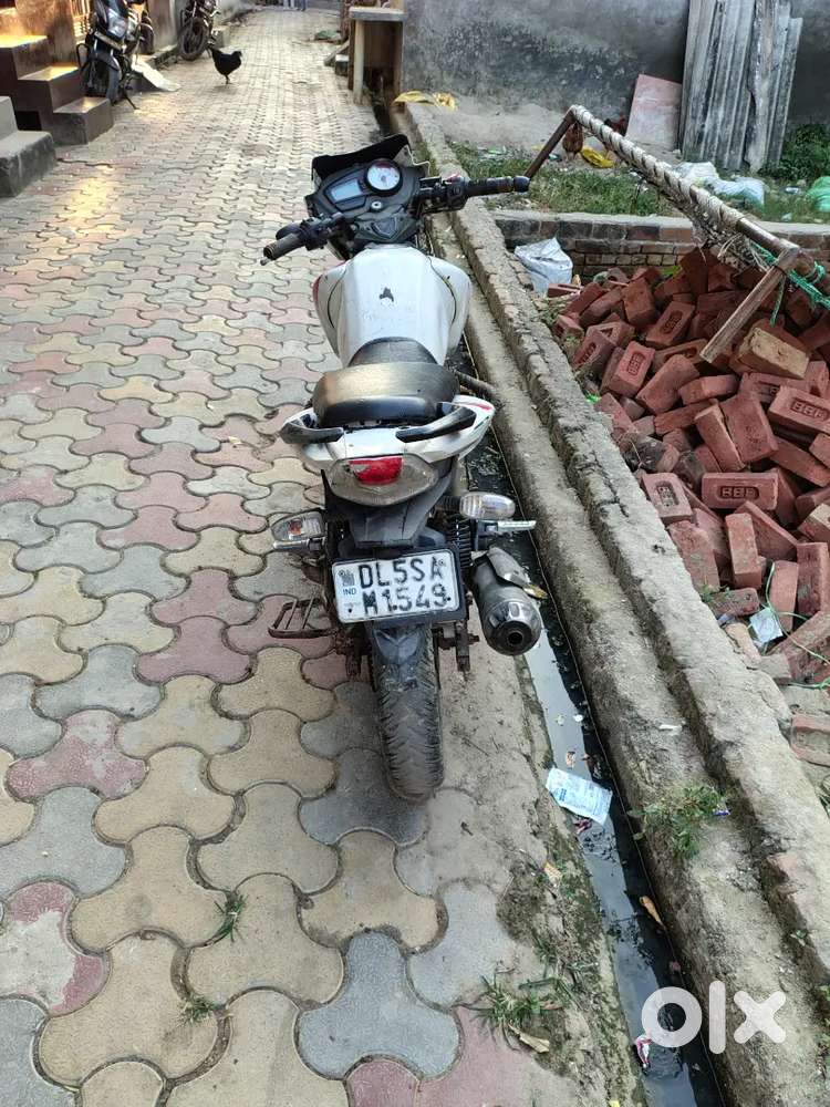 Appachi bike  whaite color  DL Number