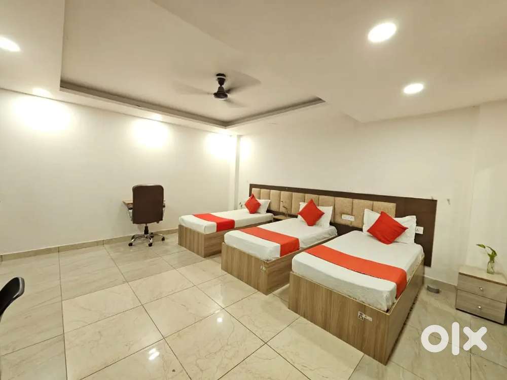 PG Near DLF Centre Court, Dell, American Express, Horizon Center, Hero