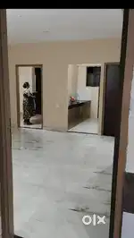 Flat rent se dena hai 3 room 1 holl 3 bathroom narayana school k pass