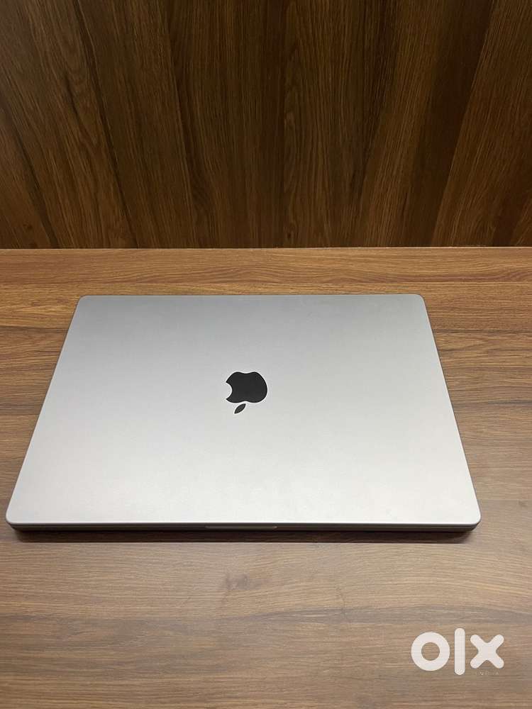 Mac book pro m2 pro 16 inch with apple warranty