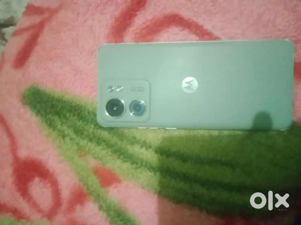 Motorola edge 40 5G.  8/256