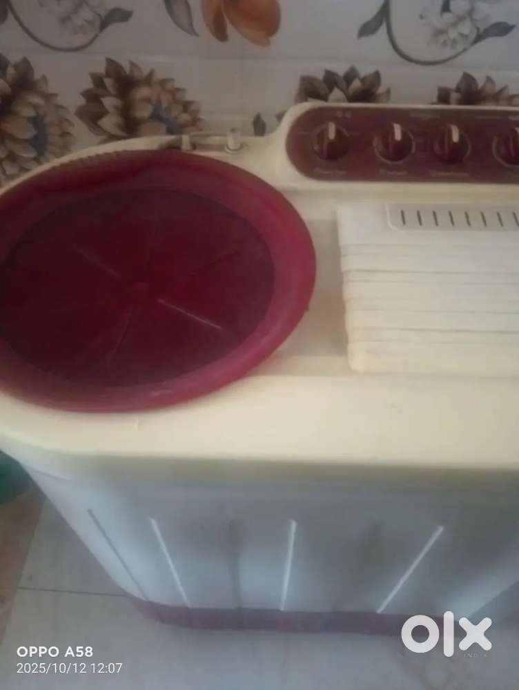 Washing machine chalu halat mein