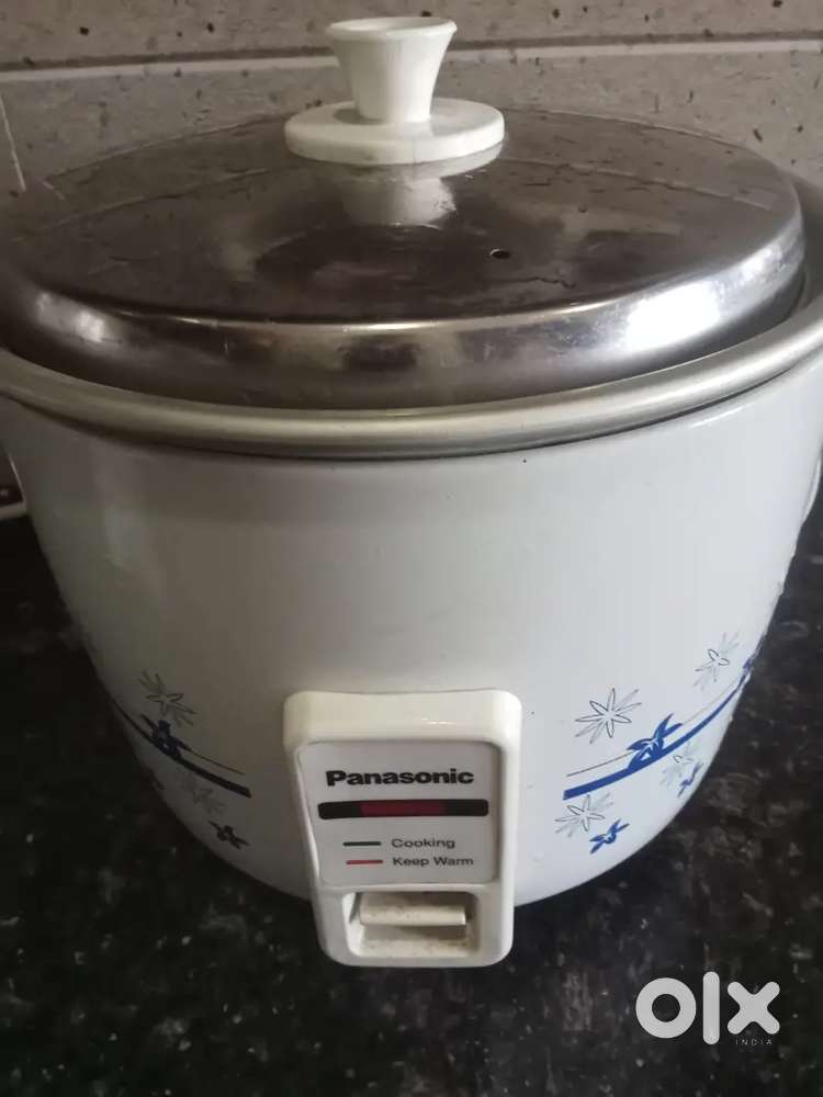 4.4 ltr panasonic electric cooker + warmer, no gas tension