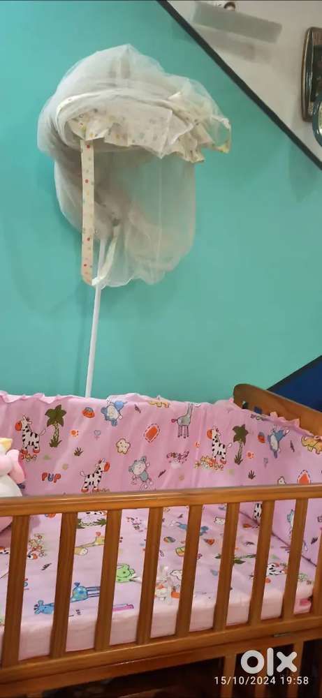 Well maintained solid wood Crib / Baby bed