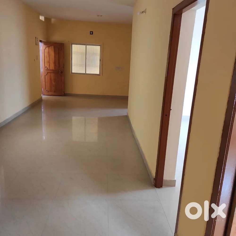 2bhk flat available on rent for family or bachelors