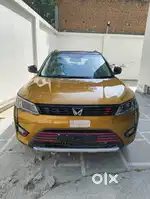 Mahindra XUV300 W8 1.2 Petrol Dual Tone, 2022, Petrol