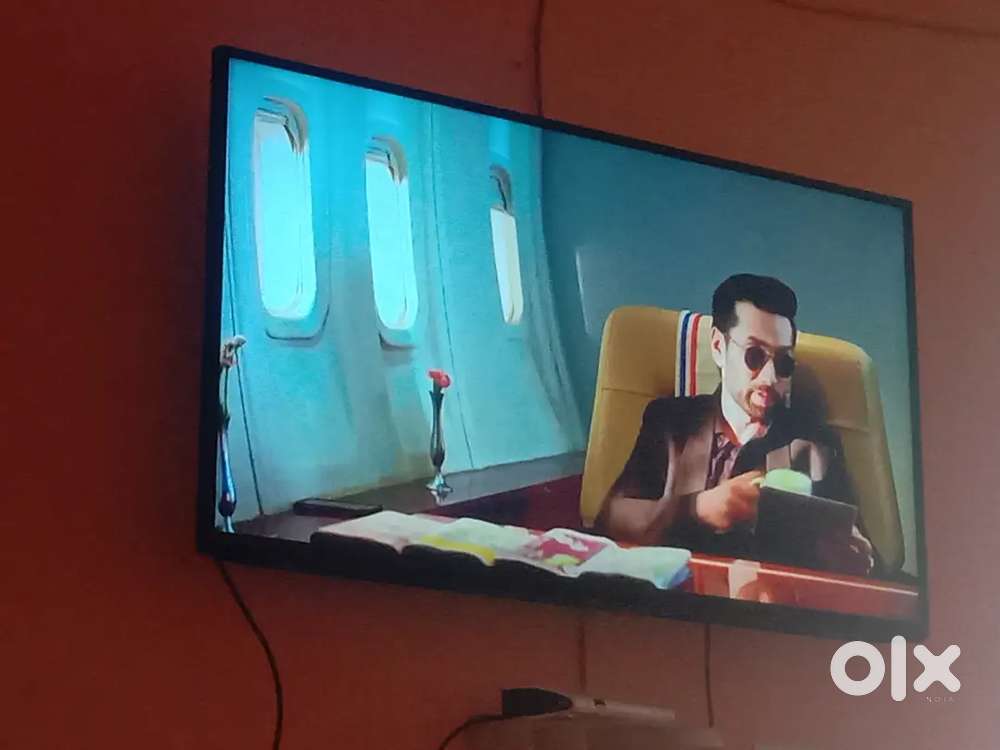 A LG smart tv full in good condition and bought price is 82000