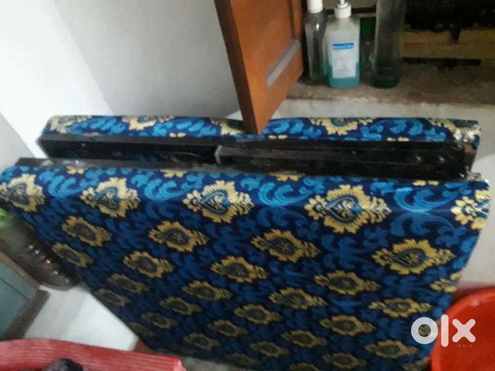Folding iron bed
