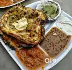 Need Chur Chur Naan and Chole Bhature chef