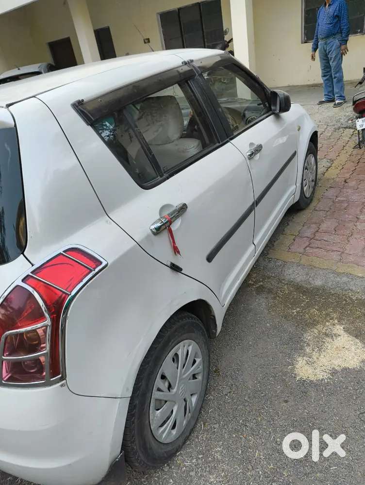 Maruti Suzuki Swift 2012