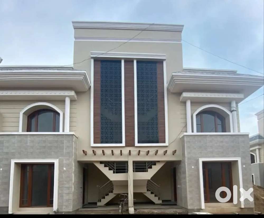 Flat for rent (preference: girls and family)