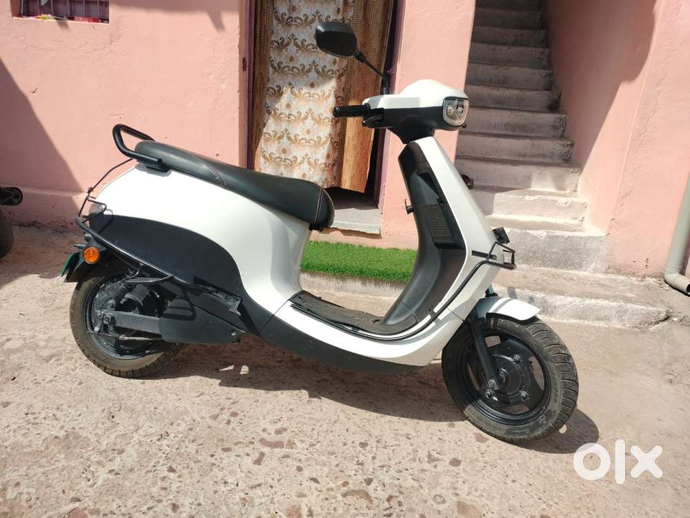 Ola bechna hai kyuki dusri gadi le rahe hai