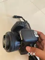 CANON EOS 77D