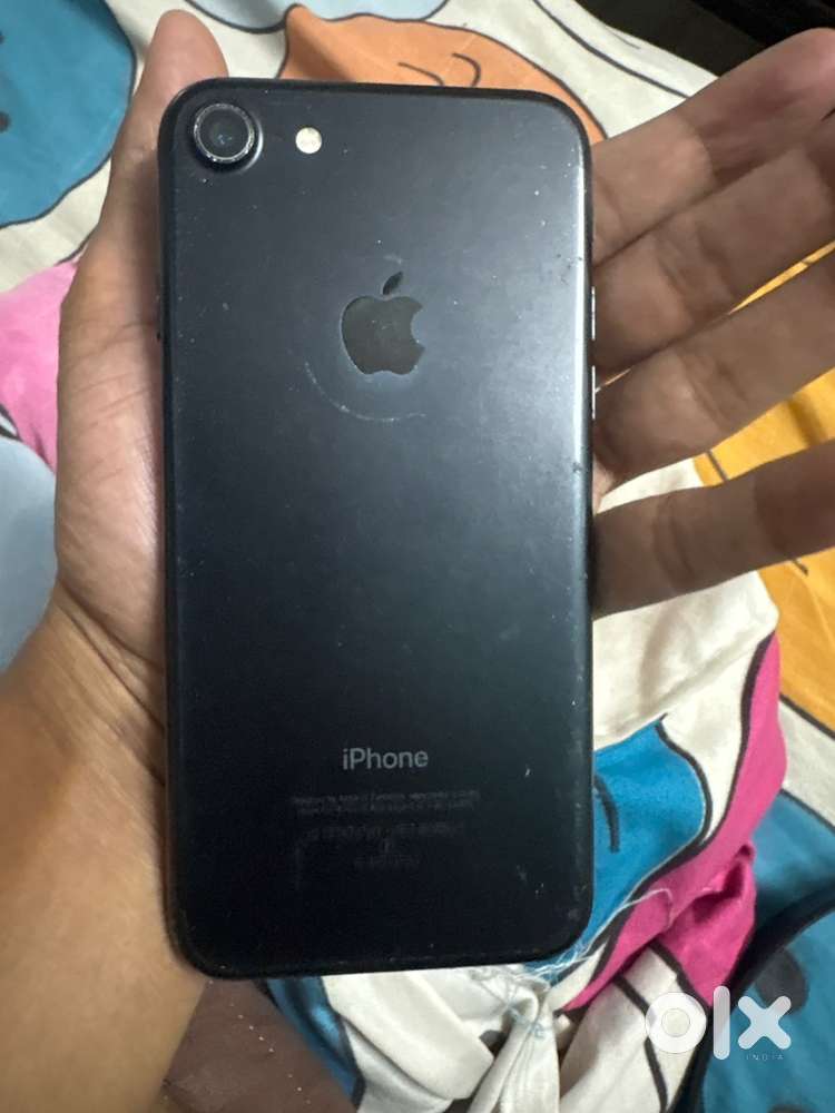 I phone 7 working with 100% battery