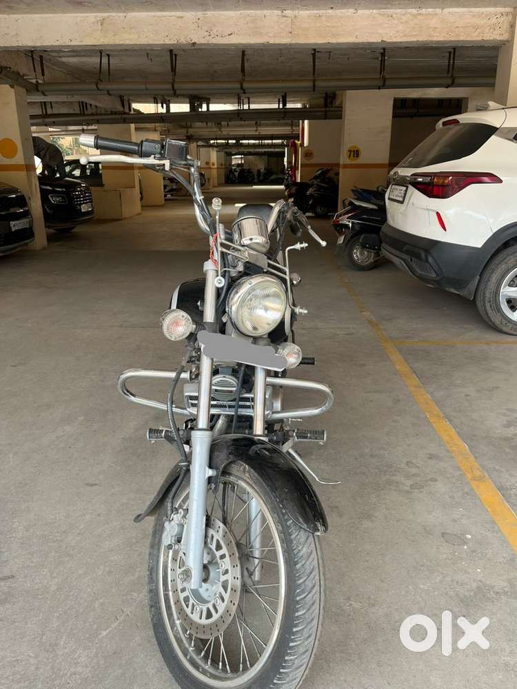 Bajaj avenger in good condition only 20k driven